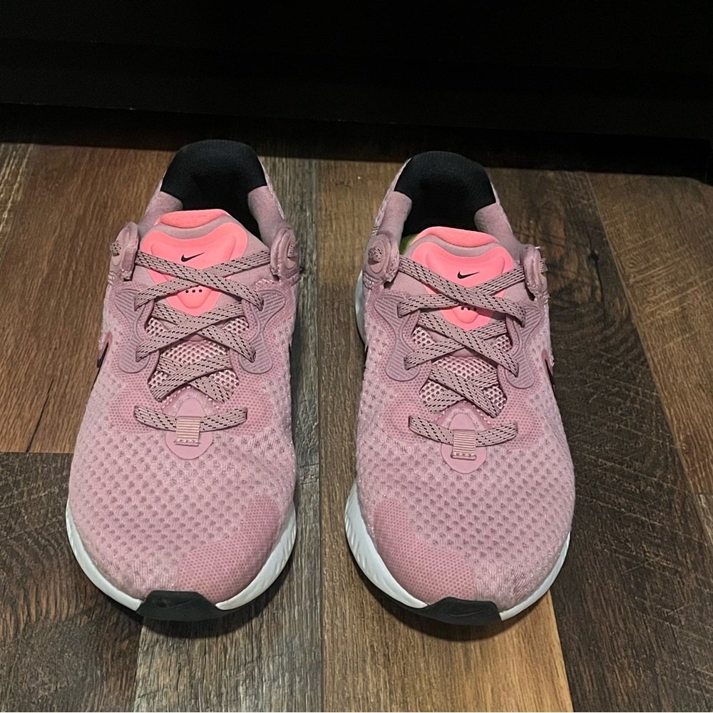 VGUC Nike Renew Women's Pink and Black Running Shoes - Picture 3 of 10